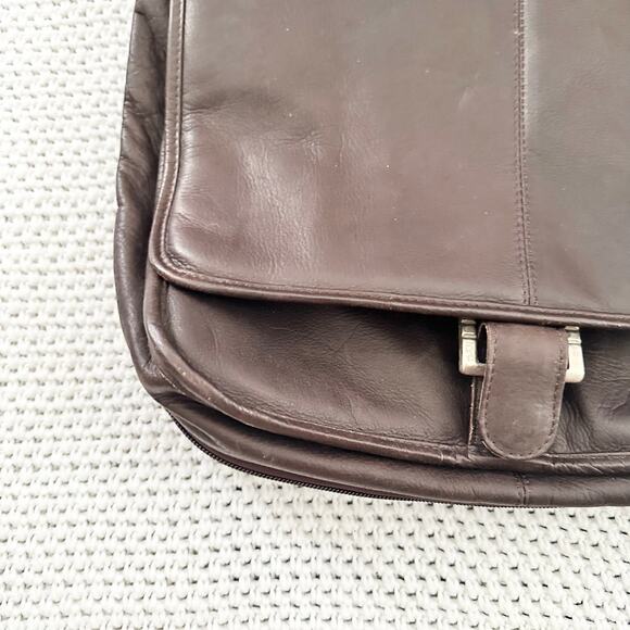 Wilson Vintage Brown Leather Flap Front Expandable Messenger Commuter Bag Laptop - Picture 6 of 10